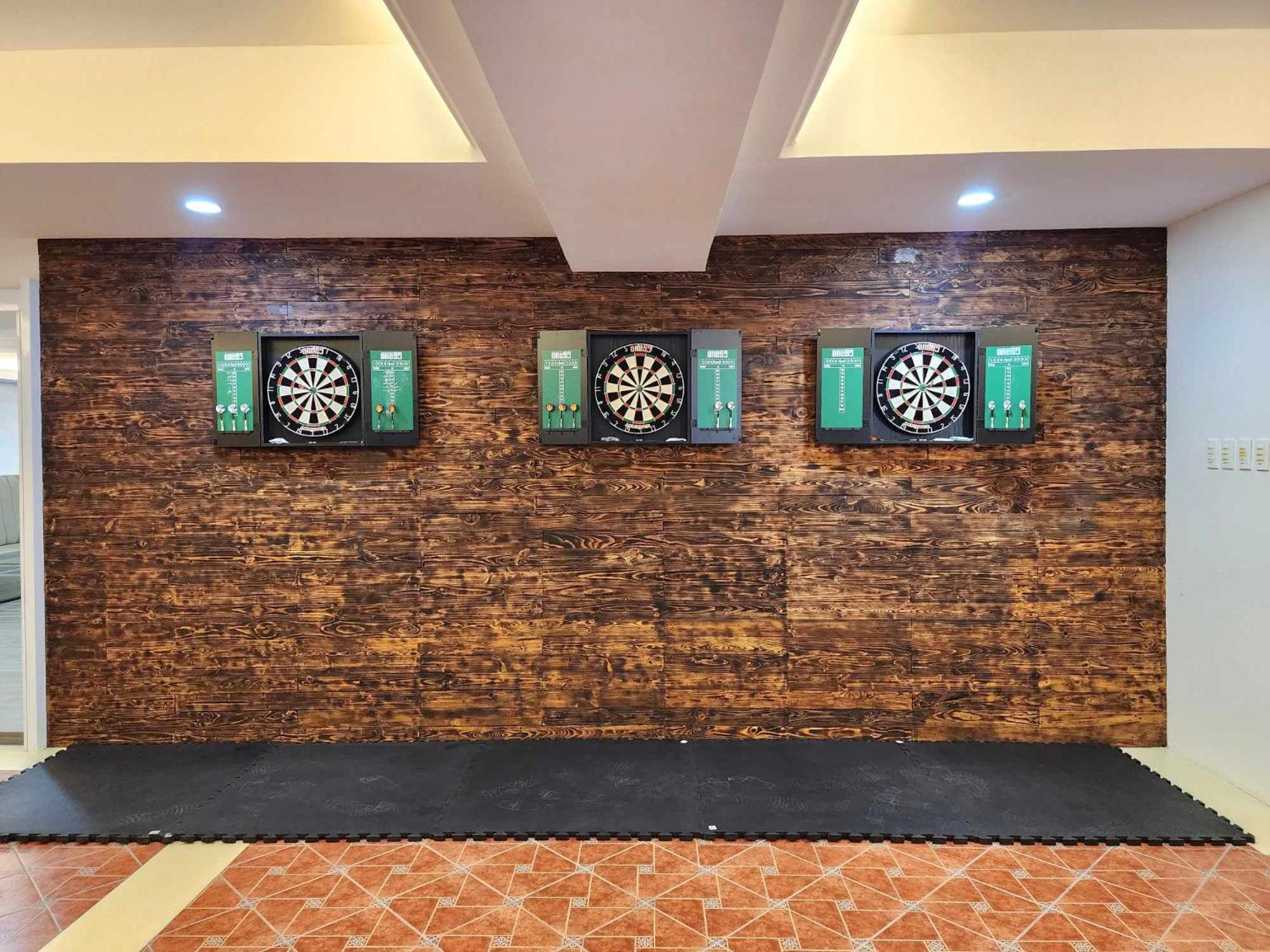 Burgundy Mckinley Place Service Apartment Manilla Buitenkant foto